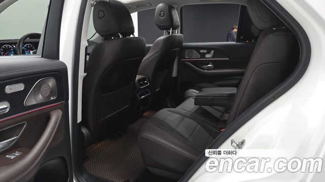 Mercedes-Benz GLE-Class 2023 — photo 11