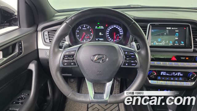 Hyundai Sonata 2018 — photo 19