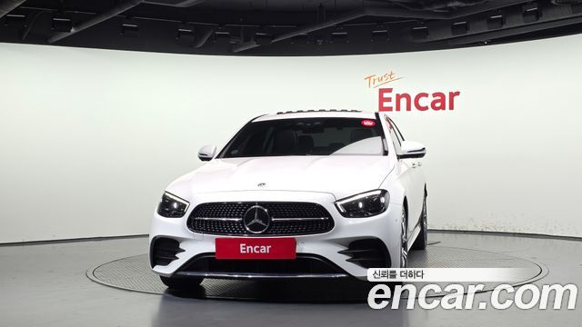 Mercedes-Benz E-Class 2021 — photo 3