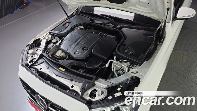 Mercedes-Benz E-Class 2021 — photo 6