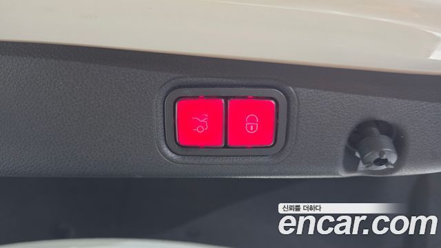 Mercedes-Benz E-Class 2021 — photo 27