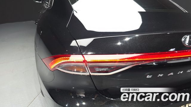 Hyundai Grandeur 2022 — photo 9