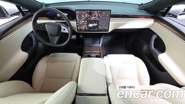 Tesla Model S 2026 — photo 10