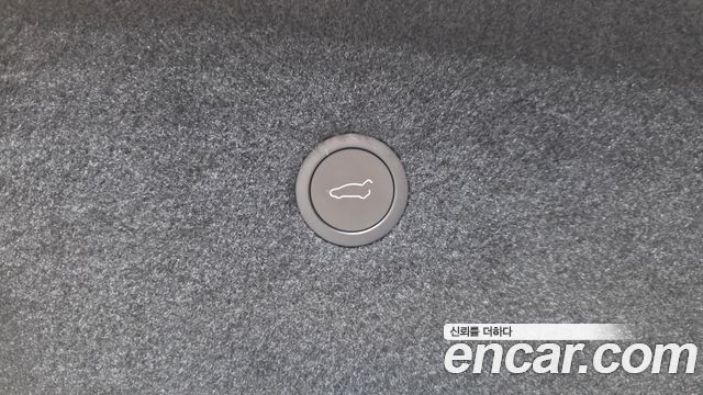 Tesla Model S 2026 — photo 28