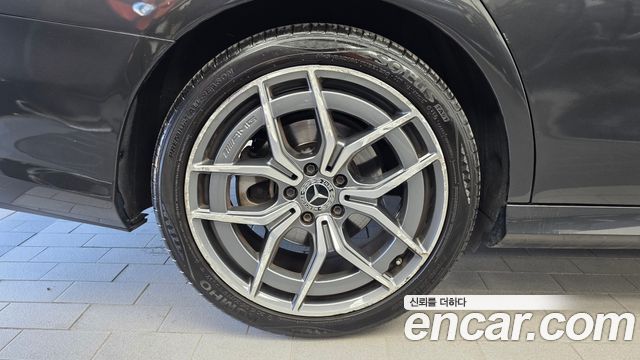 Mercedes-Benz E-Class 2022 — photo 5