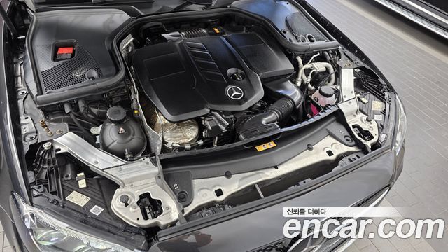 Mercedes-Benz E-Class 2022 — photo 6