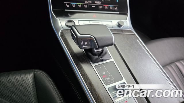 Audi A6 2021 — photo 9