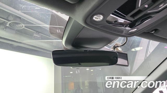 Audi A6 2021 — photo 18