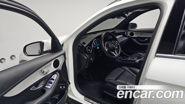 Mercedes-Benz GLC-Class 2021 — photo 13