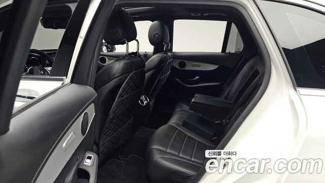 Mercedes-Benz GLC-Class 2021 — photo 17