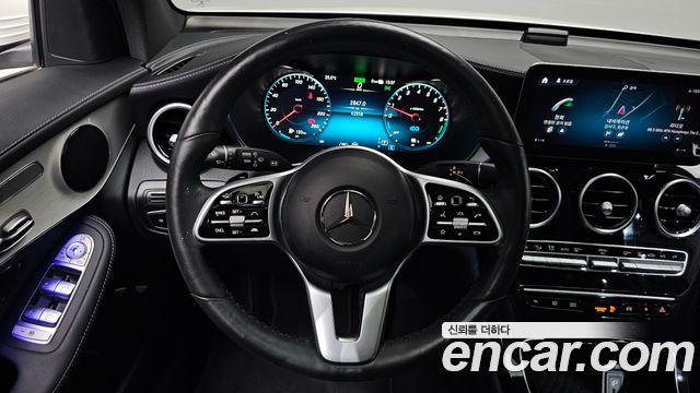 Mercedes-Benz GLC-Class 2021 — photo 19