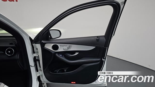 Mercedes-Benz GLC-Class 2021 — photo 14