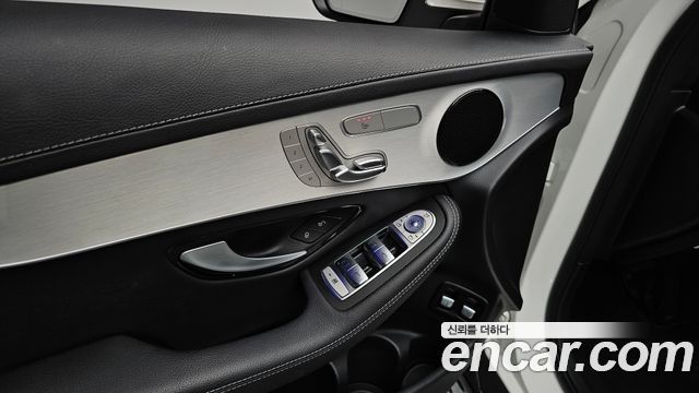 Mercedes-Benz GLC-Class 2021 — photo 29