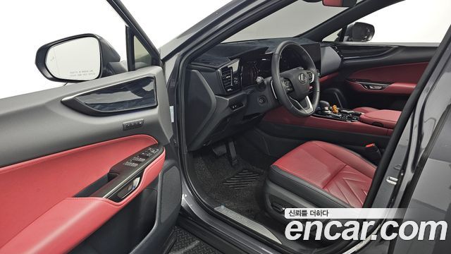 Lexus NX 2025 — photo 17