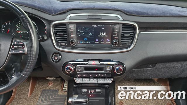 Kia Sorento 2019 — photo 13