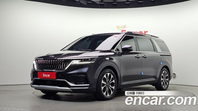 Kia Canival 2021 — photo 1