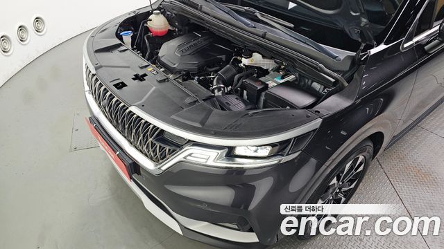 Kia Canival 2021 — photo 6