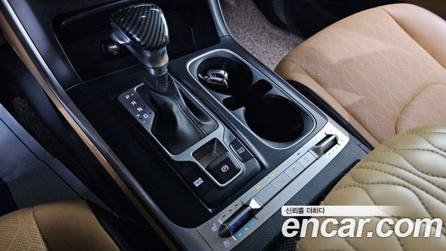 Kia Canival 2021 — photo 9