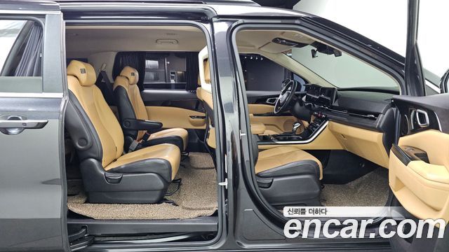 Kia Canival 2021 — photo 12