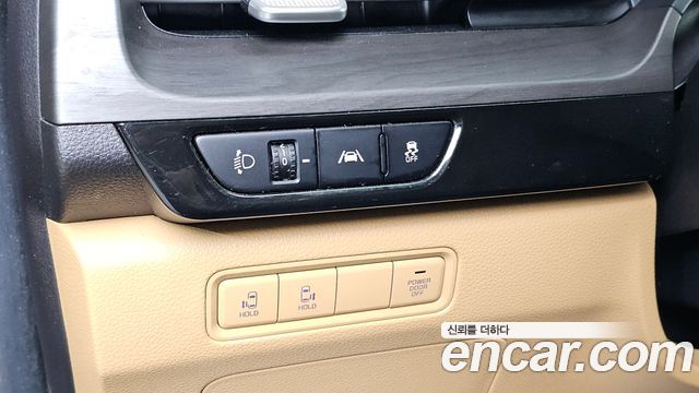 Kia Canival 2021 — photo 14
