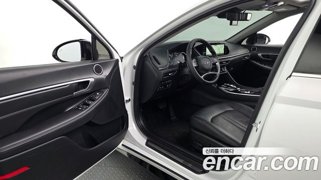 Hyundai Sonata 2022 — photo 10