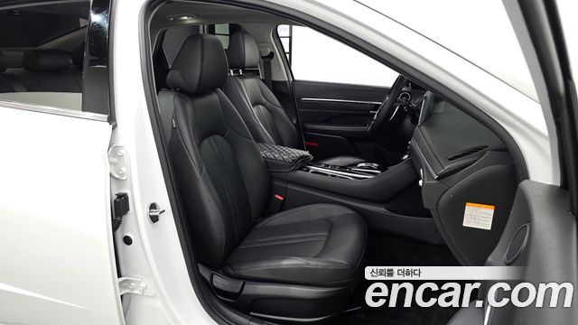 Hyundai Sonata 2022 — photo 11