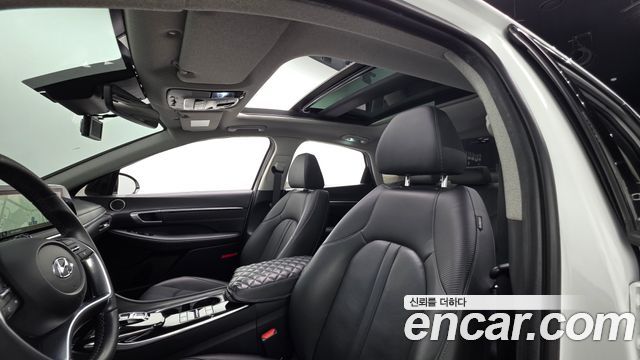 Hyundai Sonata 2022 — photo 18