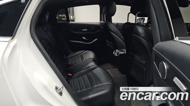 Mercedes-Benz GLC-Class 2023 — photo 18