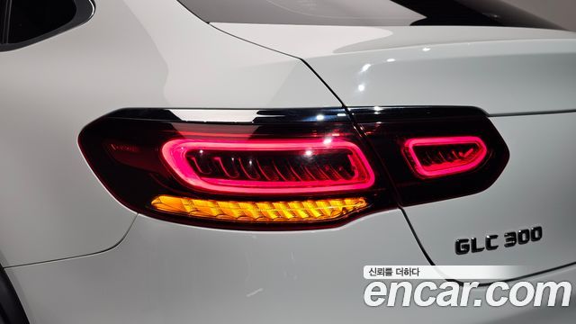 Mercedes-Benz GLC-Class 2023 — photo 9