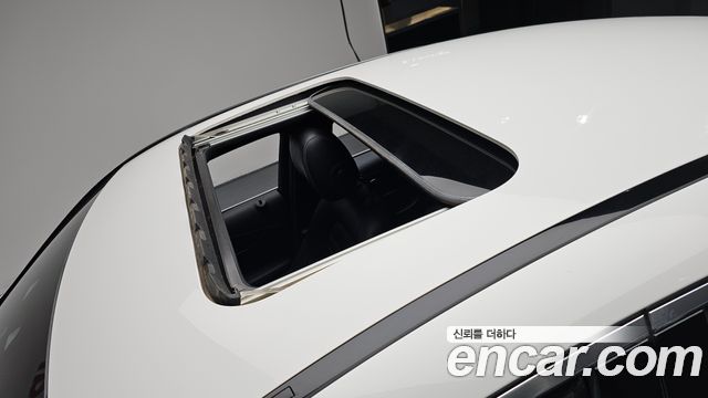 Mercedes-Benz GLC-Class 2023 — photo 32