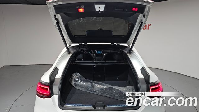 Mercedes-Benz GLC-Class 2023 — photo 33