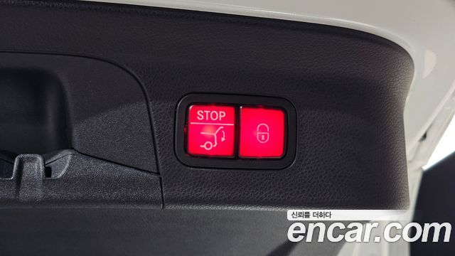 Mercedes-Benz GLC-Class 2023 — photo 34