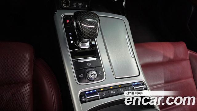 Kia Stinger 2018 — photo 12