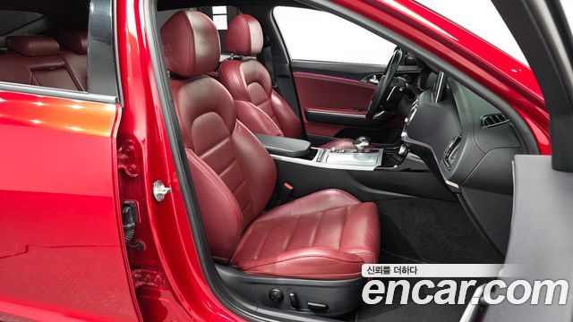 Kia Stinger 2018 — photo 17