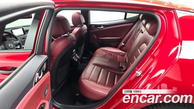 Kia Stinger 2018 — photo 18