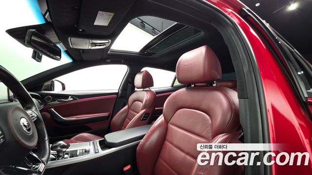 Kia Stinger 2018 — photo 23
