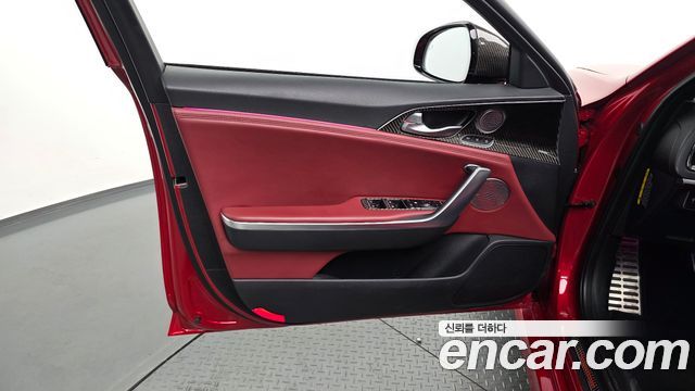 Kia Stinger 2018 — photo 14