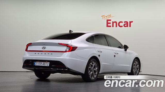Hyundai Sonata 2022 — photo 2