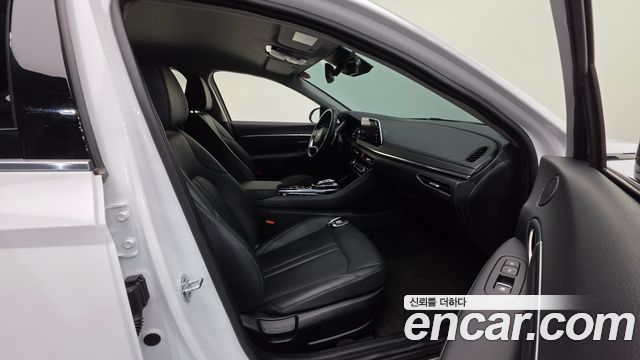 Hyundai Sonata 2022 — photo 10