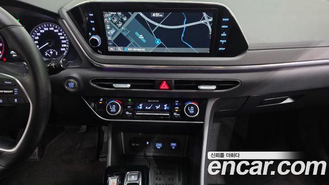 Hyundai Sonata 2022 — photo 13