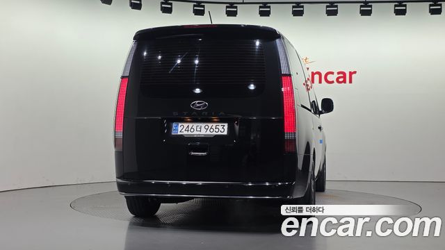 Hyundai Staria 2022 — photo 4