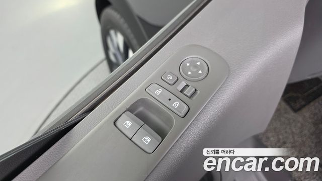 Hyundai Staria 2022 — photo 11