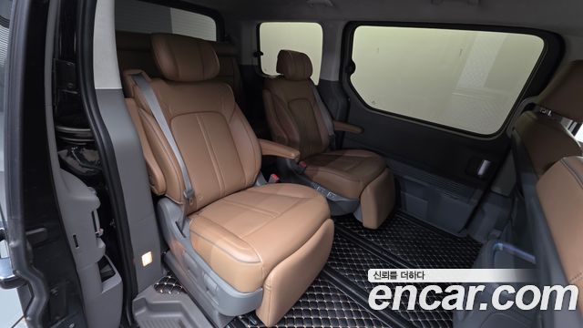 Hyundai Staria 2022 — photo 18