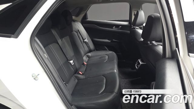 Kia K5 2023 — photo 11
