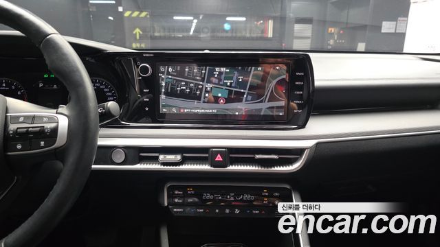Kia K5 2023 — photo 14