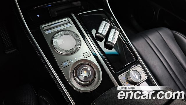 Genesis GV80 2022 — photo 12