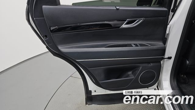 Genesis GV80 2022 — photo 15