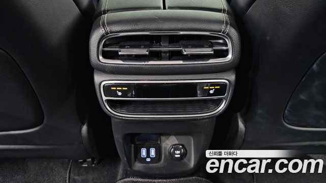 Genesis GV80 2022 — photo 32