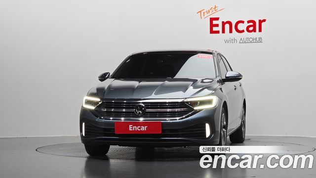 Volkswagen Jetta 2023 — photo 3