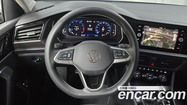 Volkswagen Jetta 2023 — photo 18